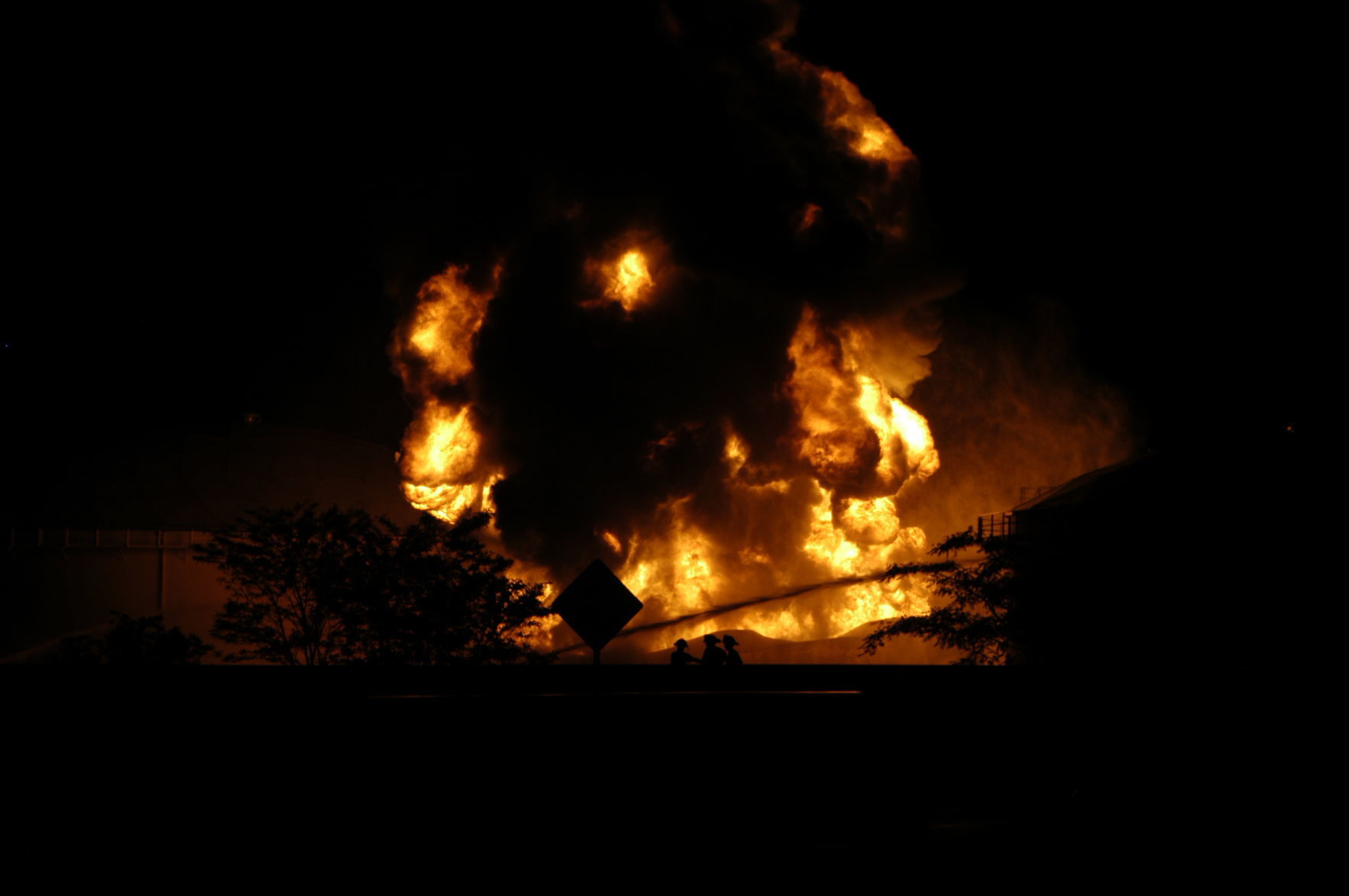 harold Haynie's tank farm fire photo 5.jpg